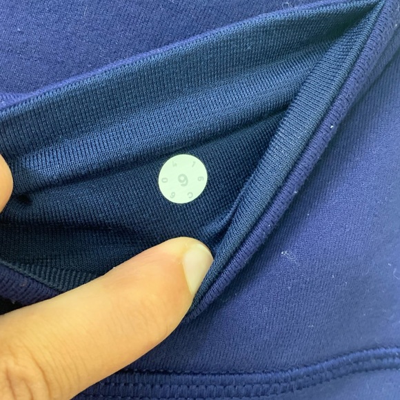 Full length lululemon leggings, Size 6, Blue - Picture 4 of 4